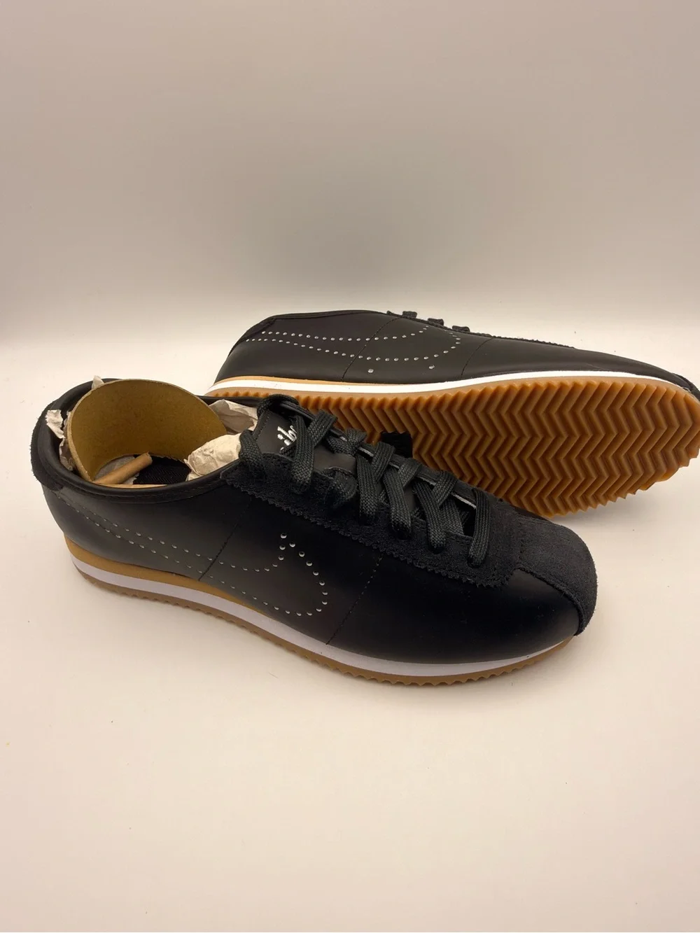 Nike Cortez Leather Black Gum Sneakers Women’s Size 9 NIB